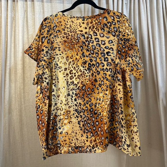 NEW ADORA LA Animal Print Blouse - Picture 2 of 2